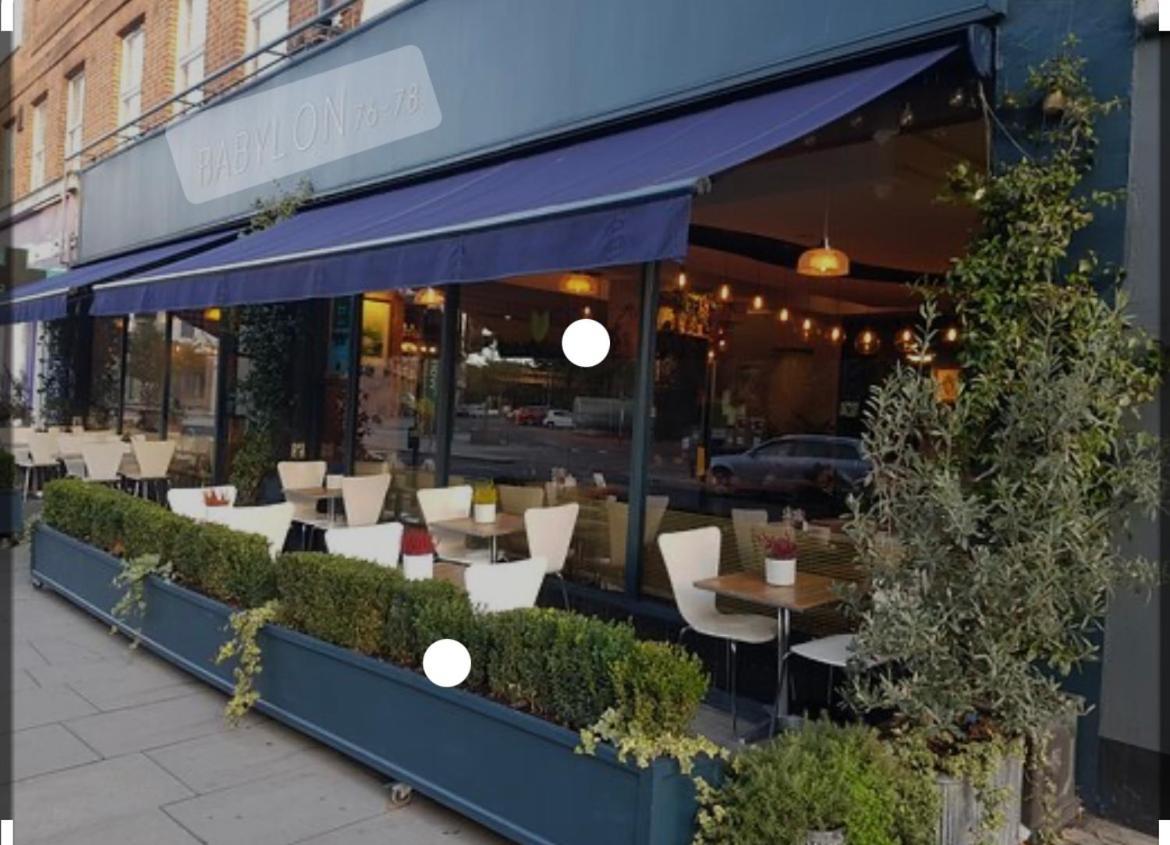 Super Convenient For - Large 2 Double Bed 30 Seconds Walk To Platform Train Station And 19 Mins To Waterloo Londra